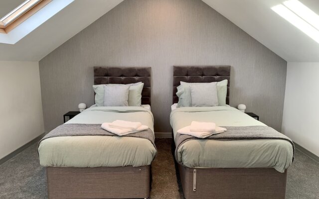 Richmond House by Staytor