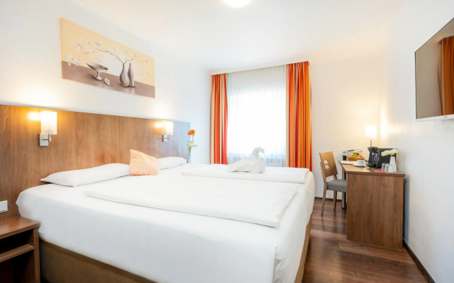Hotel Triton