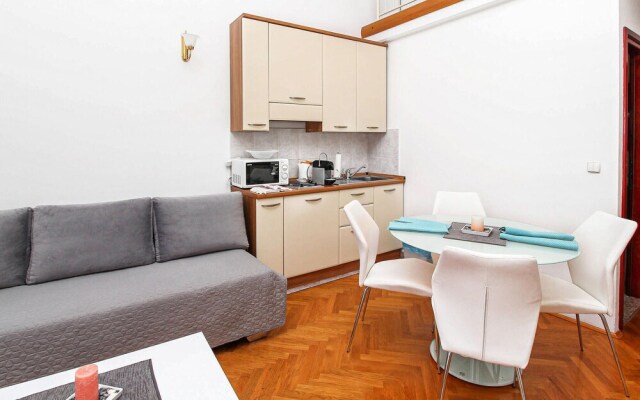 Amazing Apartment in Tucepi With 1 Bedrooms and Wifi