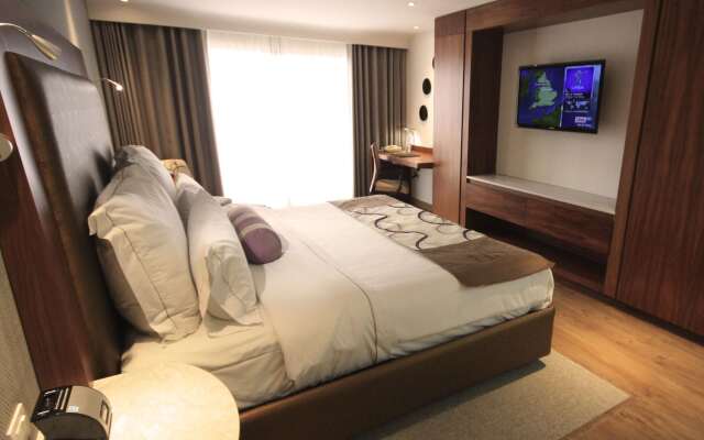 HS HOTSSON Hotel Silao