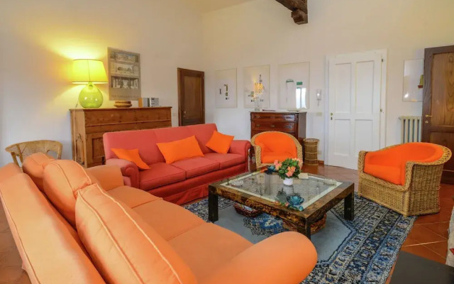 Sprawling Villa With Breathtaking Views In Emilia-Romagna