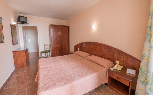 Garbi Calella Hotel