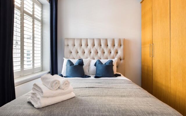 London Is Yours  2 Bedroom in Kensington