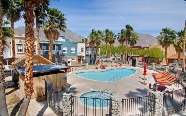 Palm Canyon Hotel & RV Resort