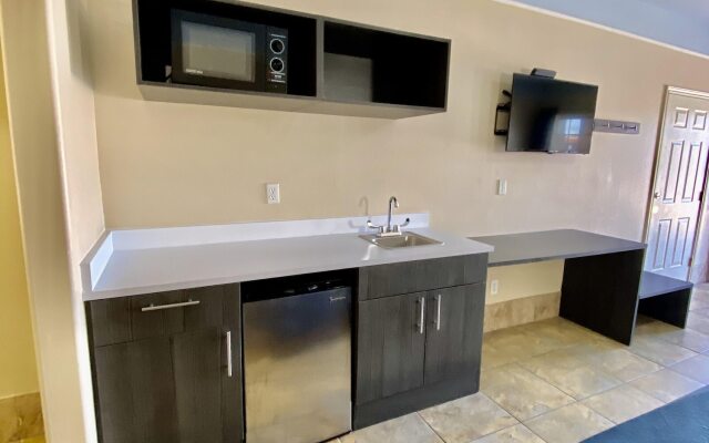 Texas Inn and Suites McAllen at La Plaza Mall and Airport