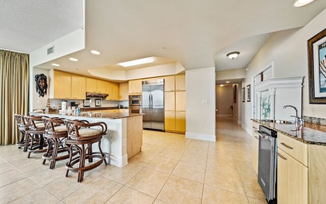 Crb0202 4 Bedroom Condo