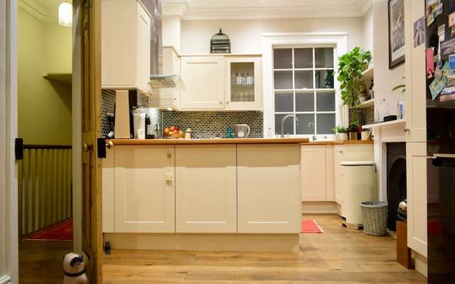 2 Bedroom Flat in Clapham Common
