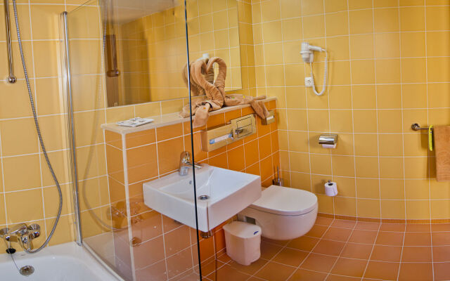 SBH Monica Beach Hotel