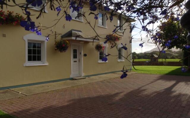 Killarney Self Catering - Rookery Mews Apartments