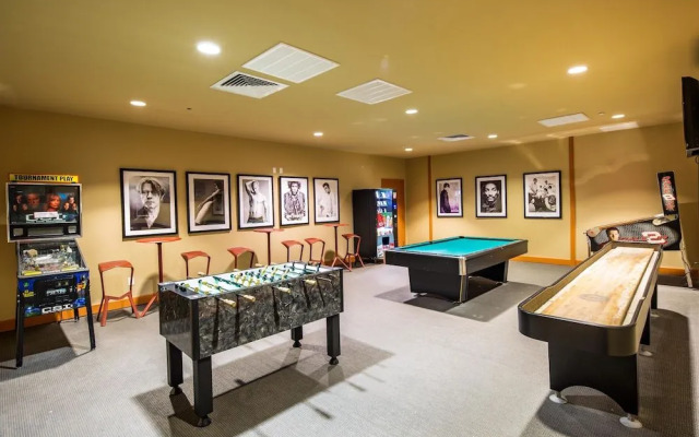 Sapphire Condominiums