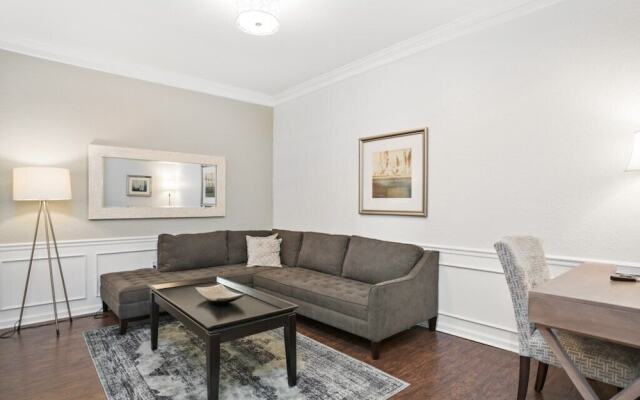 Vista Cay Dream 3 Bedroom Home by RedAwning