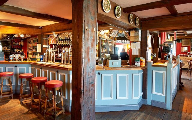 Camden Arms Hotel