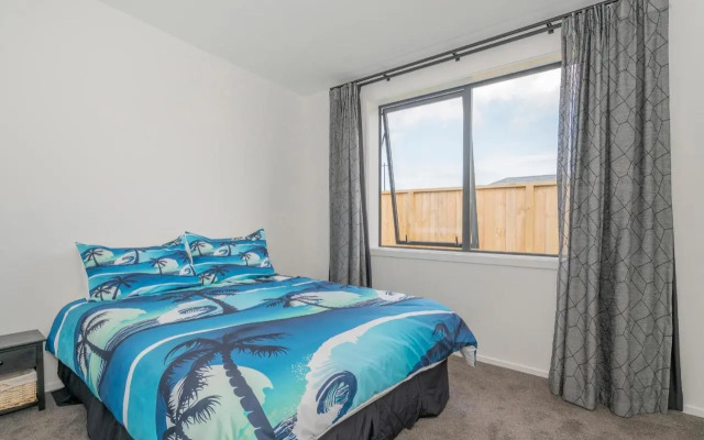 Sun and Sea Sanctuary - Whitianga Holiday Home