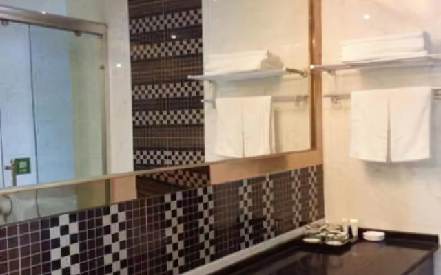 Golden Harbor Hotel