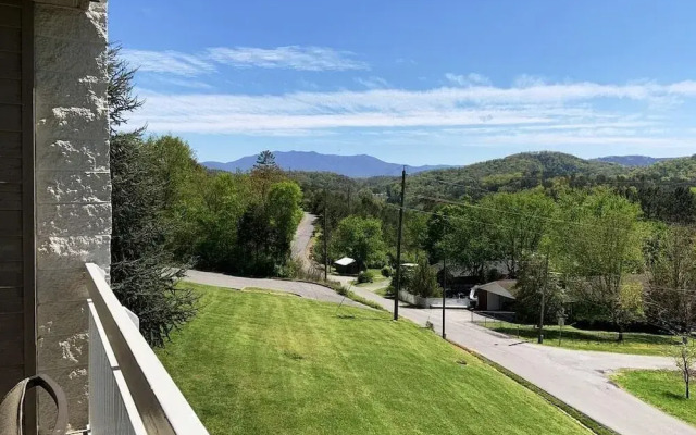 Whispering Pines 524