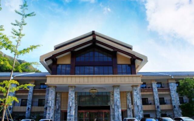 Maijishan Hot Spring Resort Hotel