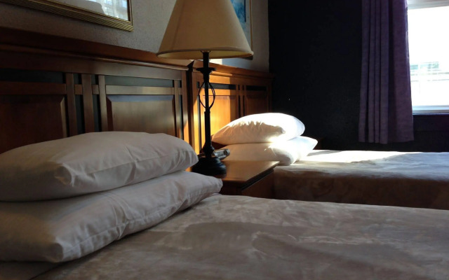 Hotel Ambassador