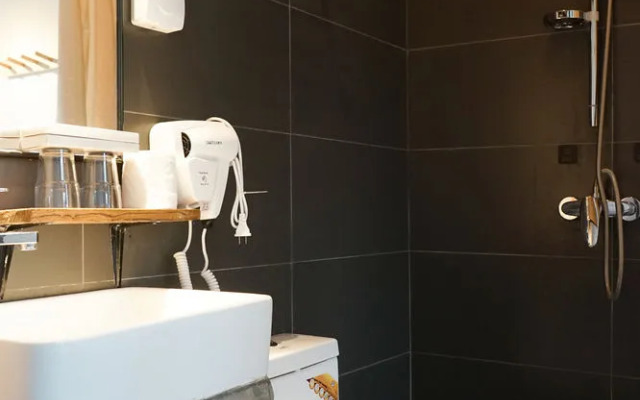 See you Hostel Lama Temple&Tian'anmen& Forbidden City ,One stop on the special line to the airport