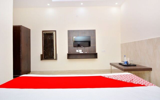 Oyo 29645 The Meridien