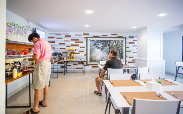 Triple B Boutique Residence