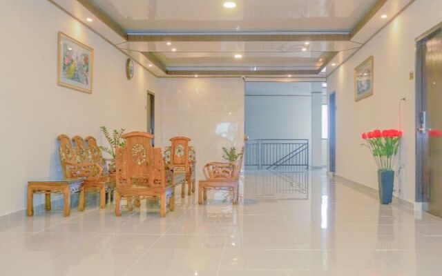 Oyo 740 Joyful Hotel