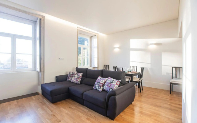 Modern 2BR Duplex Downtown by Art District by LovelyStay