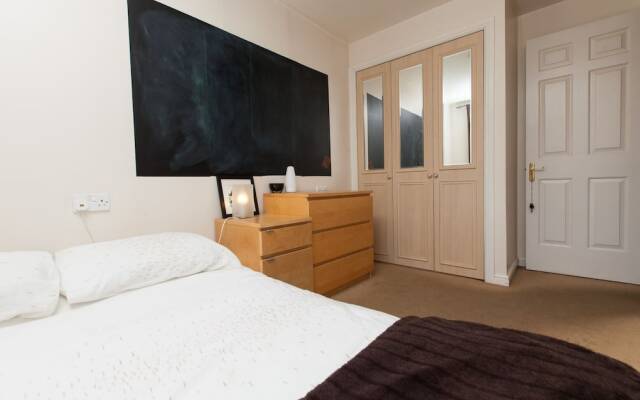 Cozy, Complete Flat for 4 in Leith