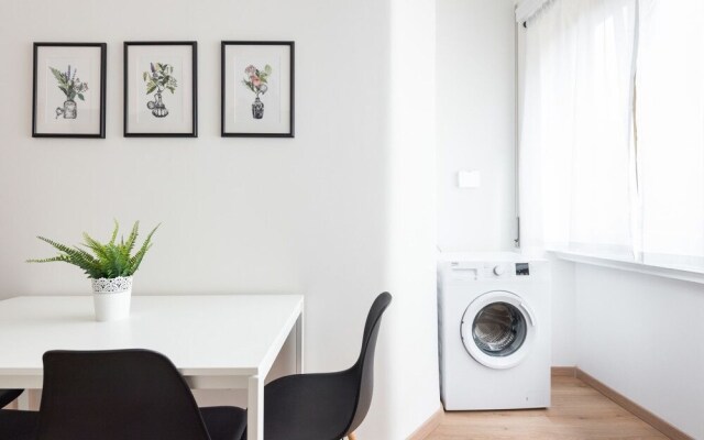 Modern Trendy Flat Well Connected W/vatican