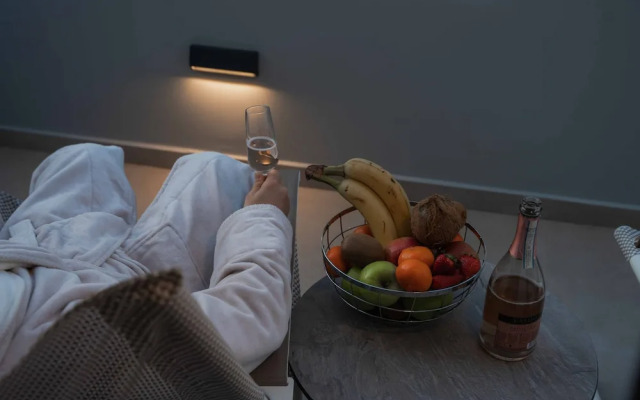 Paleo Suites