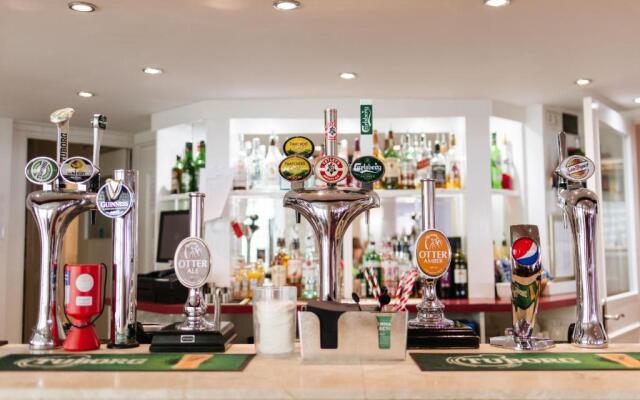 The Queens Hotel