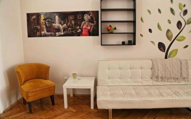 Apartments Stepanska 36