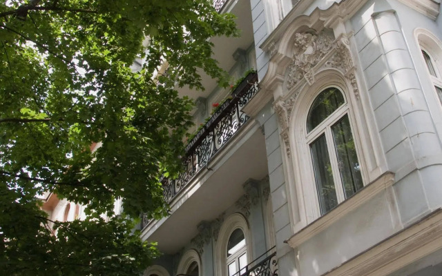 The Rooms Apartments