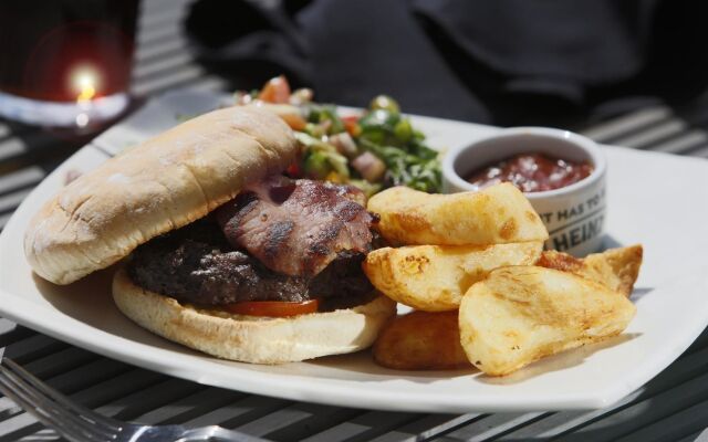 Tillington Hall Hotel