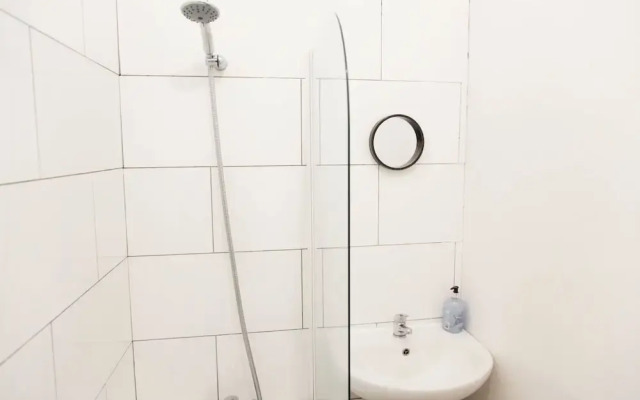 Spacious Two Bed in Hackney