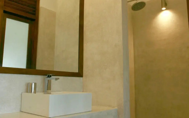 Elevated Villa Overlooking Tranquil Koggala Lake