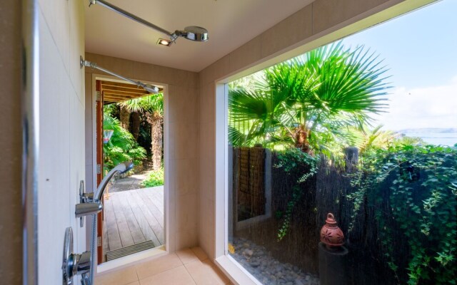Koi Waiheke with private beach access