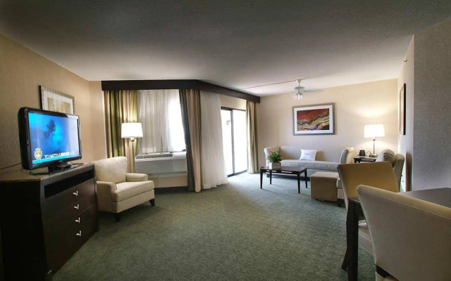 DoubleTree by Hilton San Antonio Downtown