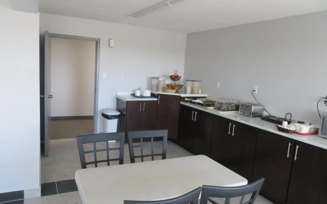 Travelodge by Wyndham Rosetown