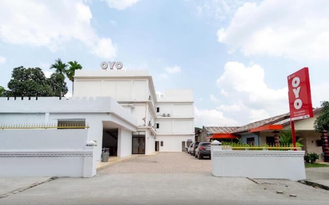 OYO 2895 Paranginan Residence