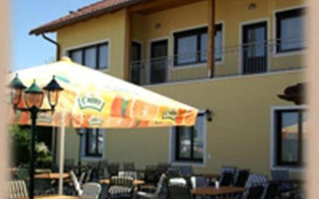 Gasthaus-Pension zum Löwen