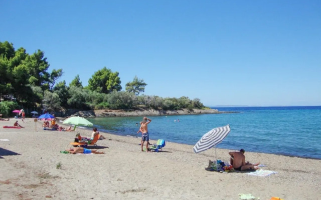 Apartment With 2 Bedrooms in Neos Marmaras, With Wonderful sea View, Enclosed Garden and Wifi Near the Beach