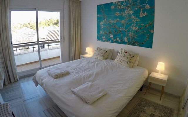 Beautiful Apartment in Nueva Andalucía With Swimming Pool