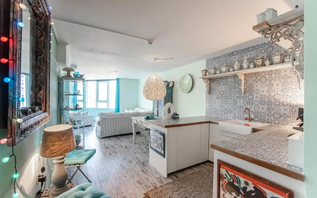 Beach Suite Sand