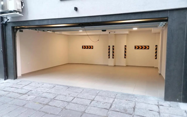Noris Apart with Garage