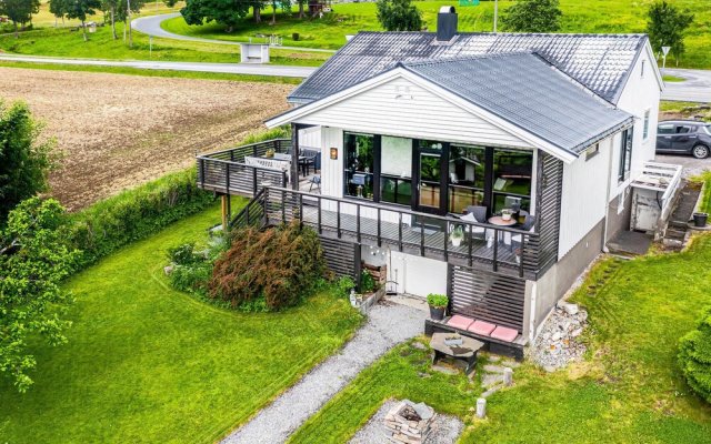 Stunning Home in Vestnes With 3 Bedrooms and Wifi
