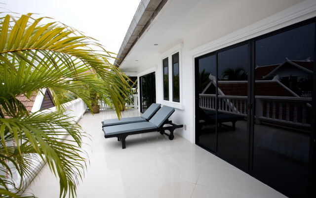 Palm Grove Resort