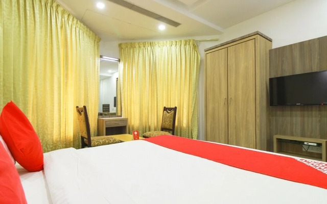 OYO 28567 Krishna Holiday Village