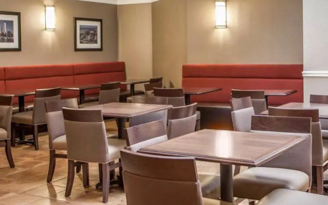 Comfort Suites Michigan Avenue Loop