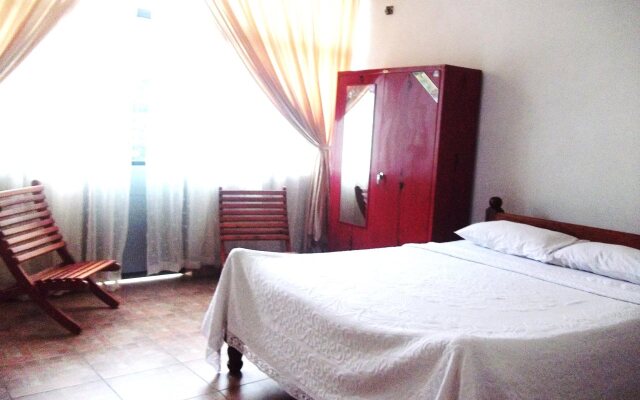 Majestic Tourist Hotel