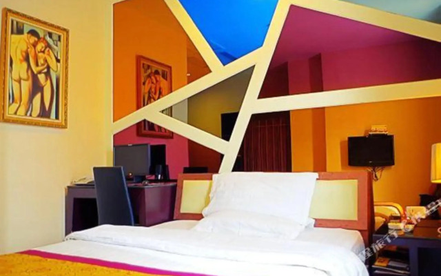Huangchao Luoqi Fashion Hotel